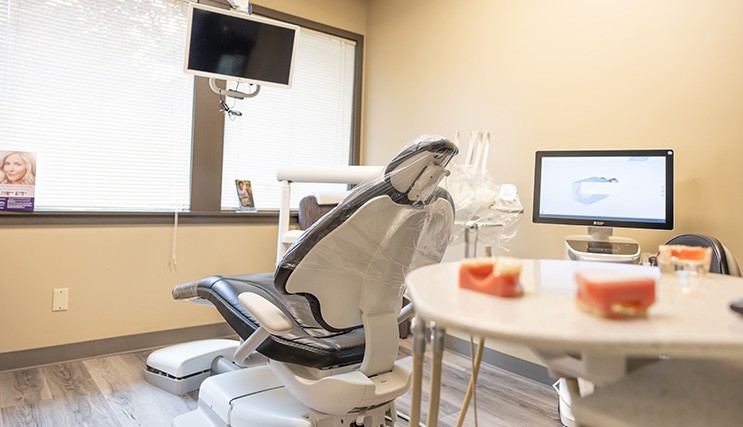 Dental treatment room