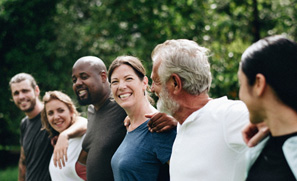 Invisalign patient in Kent out with friends at park