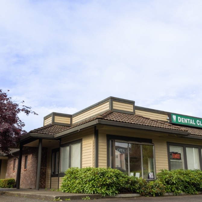 Outside view of Kent Washington dental office