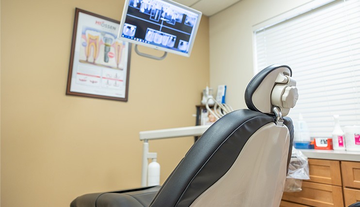 Dental treatment chair